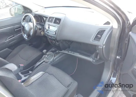 2016 Mitsubishi Outlander Sport 2.0 Es z USA, uszkodzony, nr VIN JA4AP3AU5GZ043039